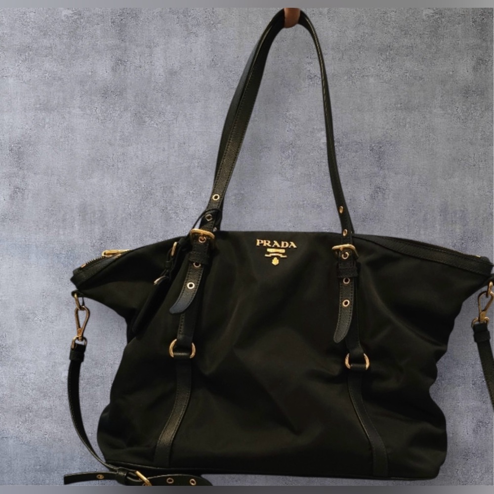 SOLD‼️Authentic Prada Tessuto Black Tote Bag